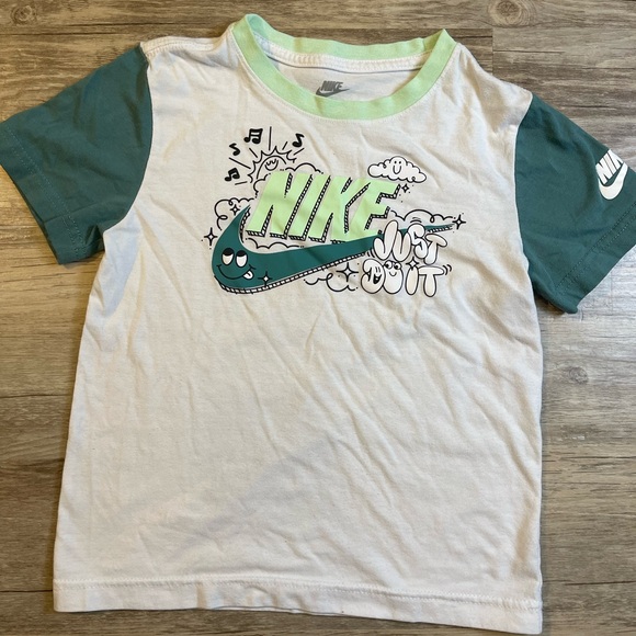 Nike Kids Outfit – T-Shirt & Shorts Set (Size 7) - Picture 15 of 15